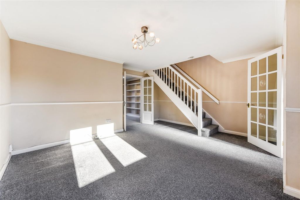 Property photo 3 of 25 Ph16_6234716.Jpg