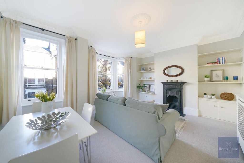 Property photo 1 of 18 Reception Room