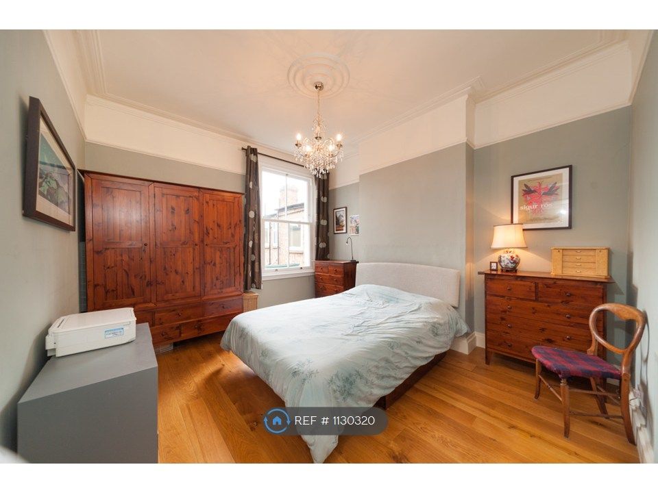 Property photo 3 of 11 Master