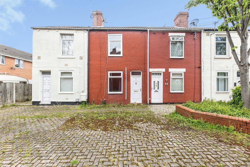 Property photo 1 of 11