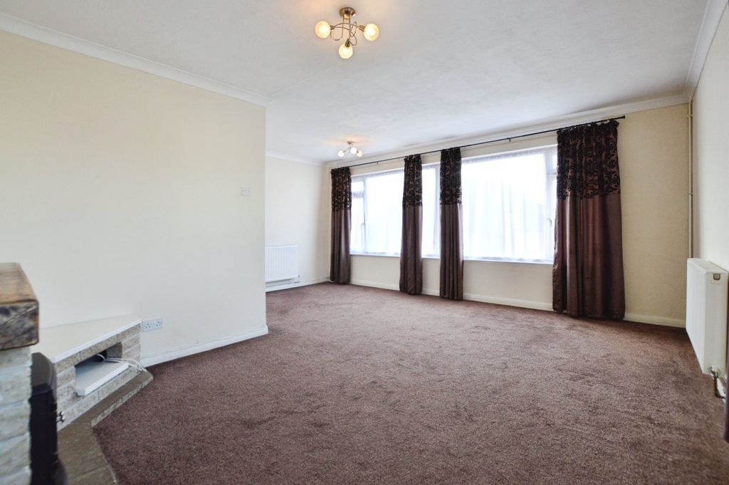 Property photo 2 of 12 Living Room