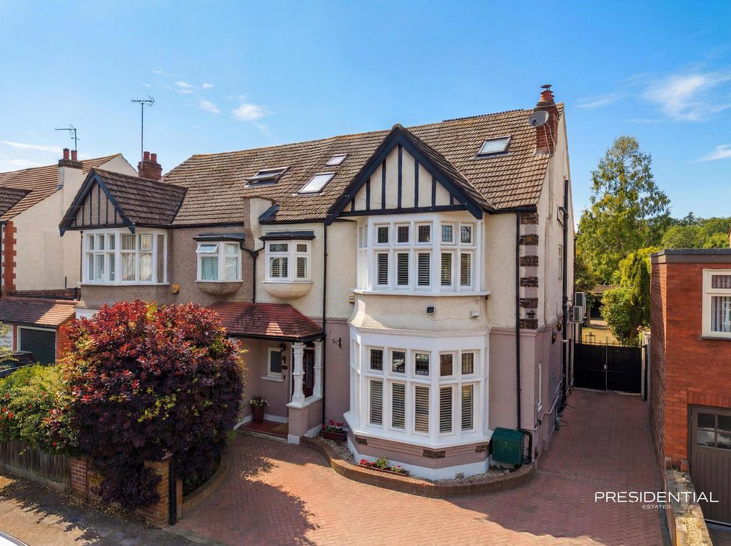 Property photo 1 of 59