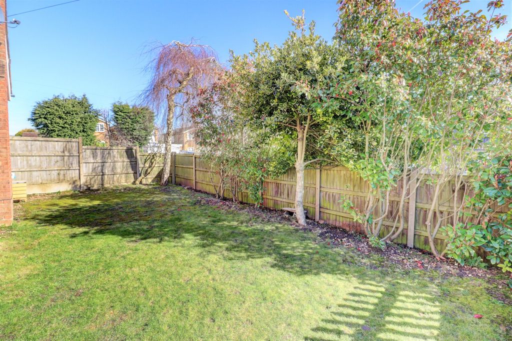 Property photo 2 of 11 Picture No. 23