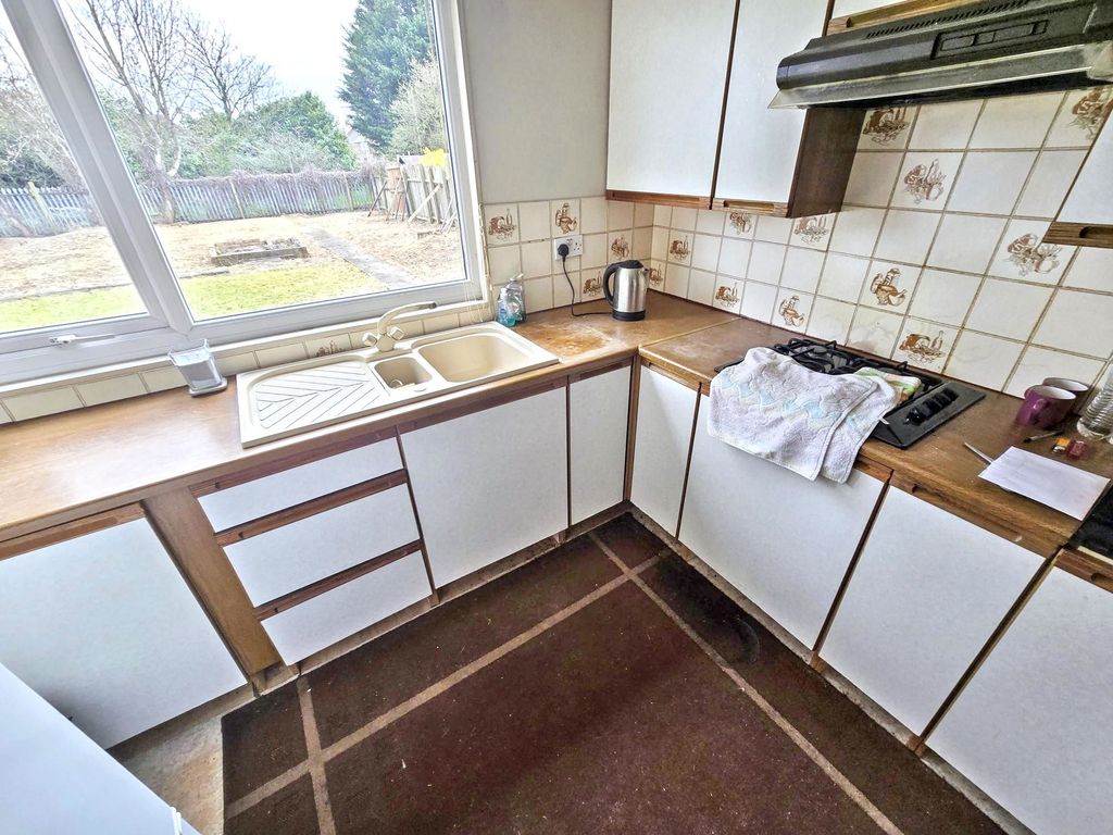 Property photo 3 of 28