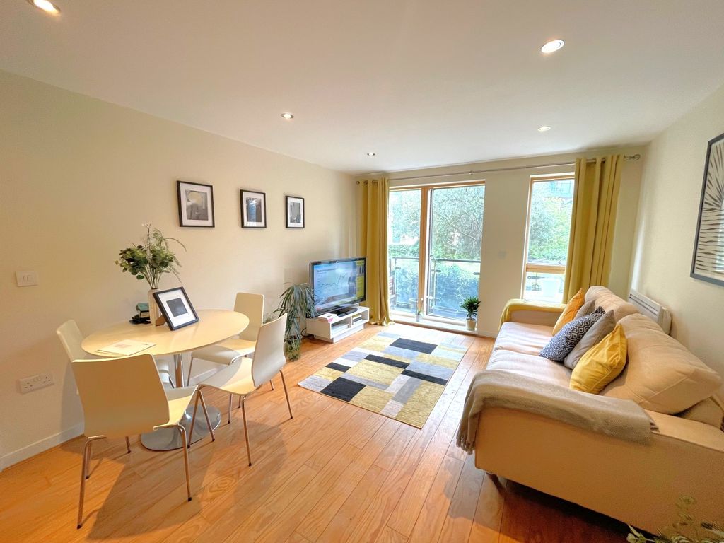 Property photo 1 of 11 Img_0373