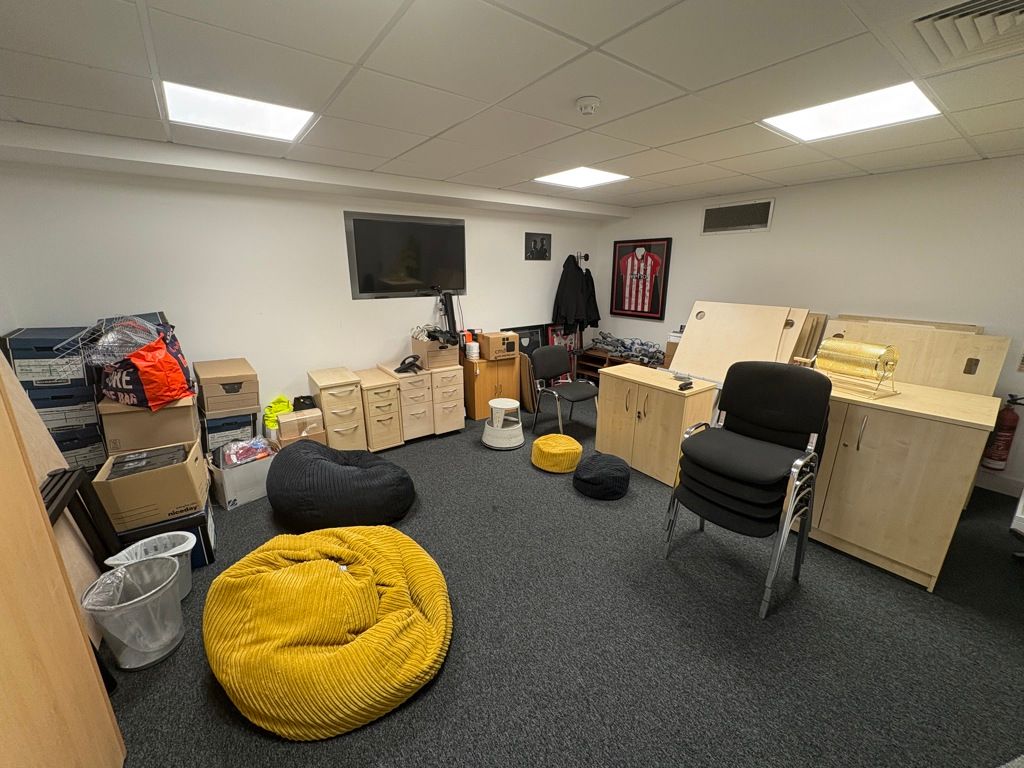 Property photo 2 of 8 Photo 8