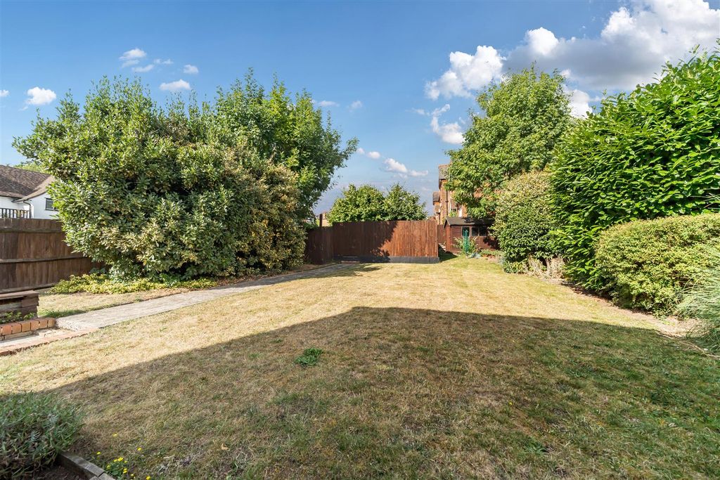 Property photo 3 of 11