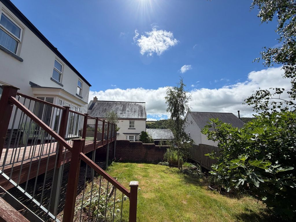 Property photo 3 of 13