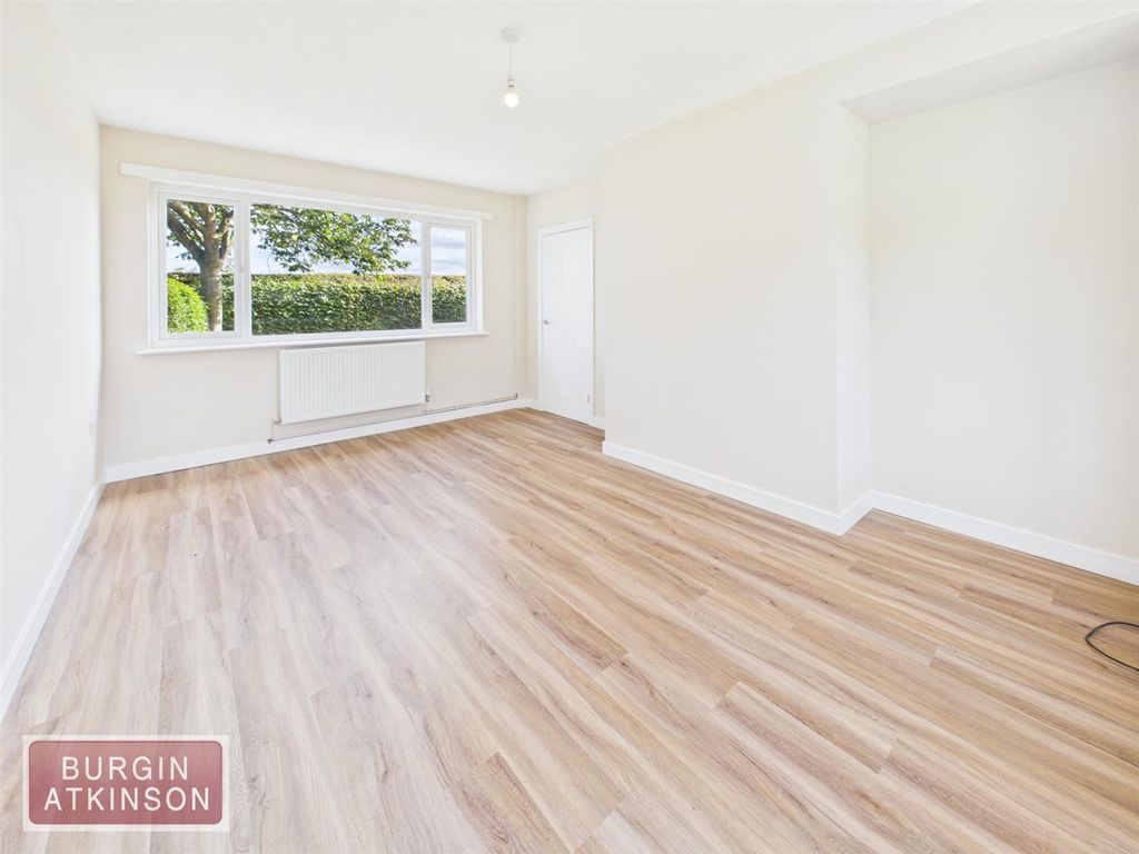 Property photo 3 of 35 Cam01619G0-Pr0250-Still008.Jpg