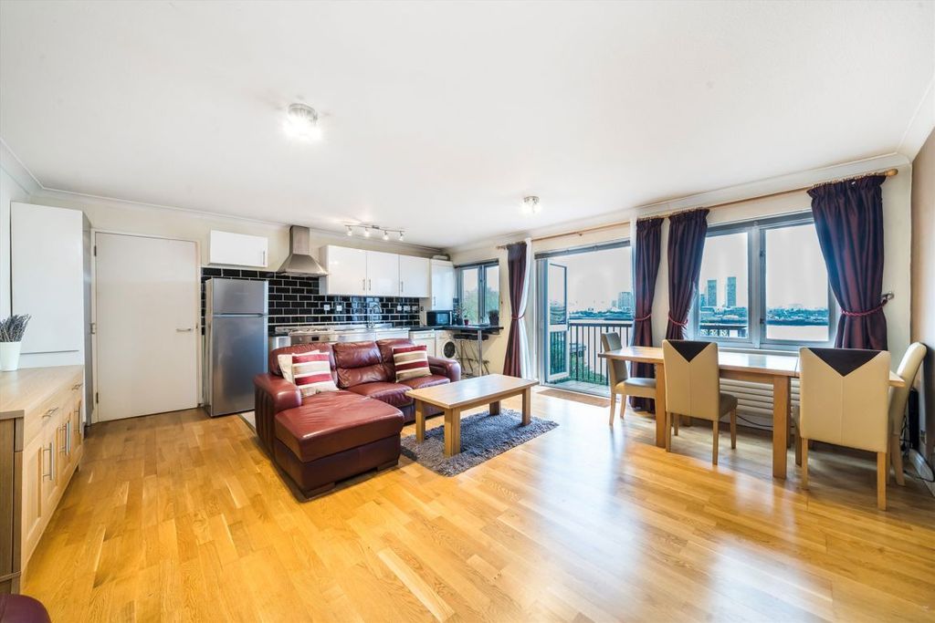 Property photo 2 of 9