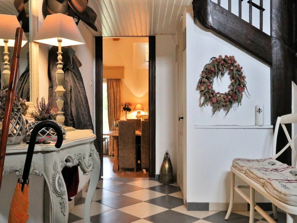 Property photo 3 of 41