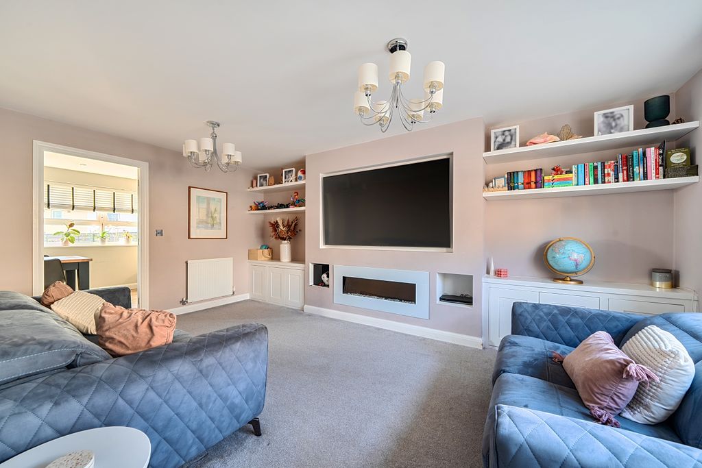 Property photo 2 of 20 1396524-5-6960d9B72B946