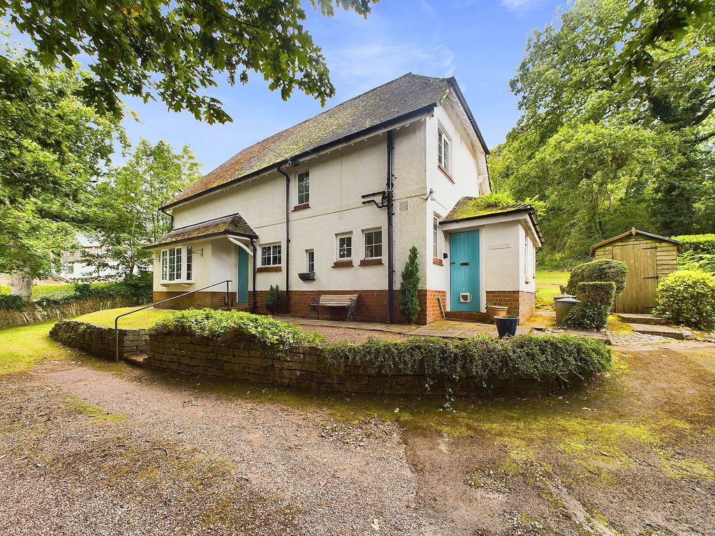 Property photo 2 of 27