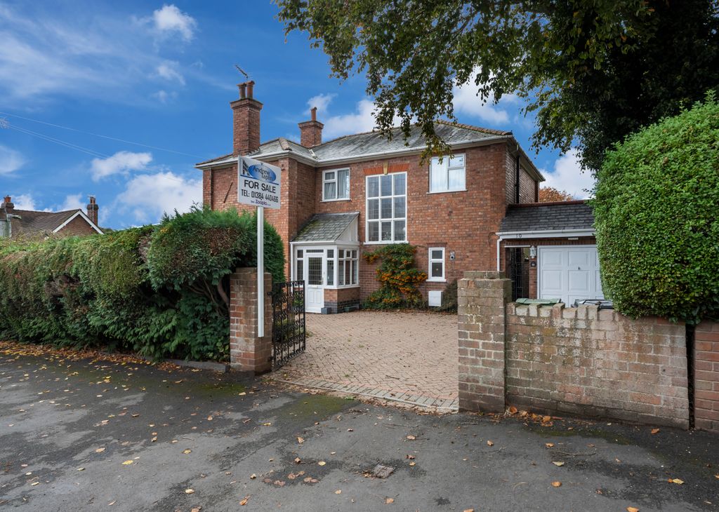 Property photo 2 of 22