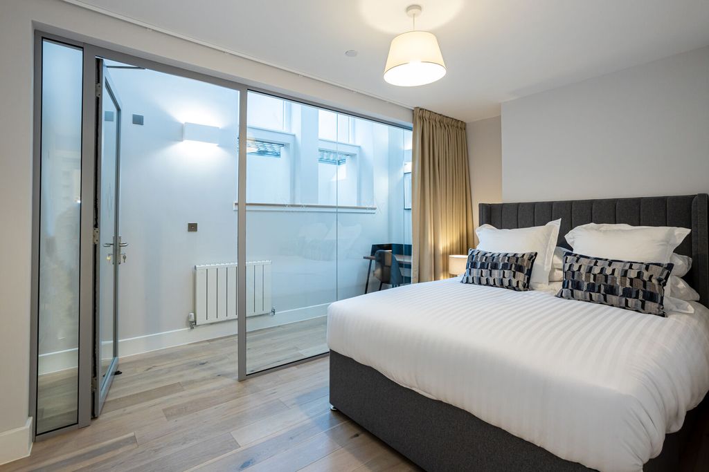 Property photo 3 of 16 Img_33067_13_Original.Jpg