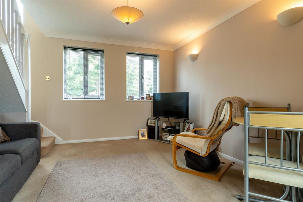 Property photo 2 of 16 Dsc09860-Hdr.Jpg