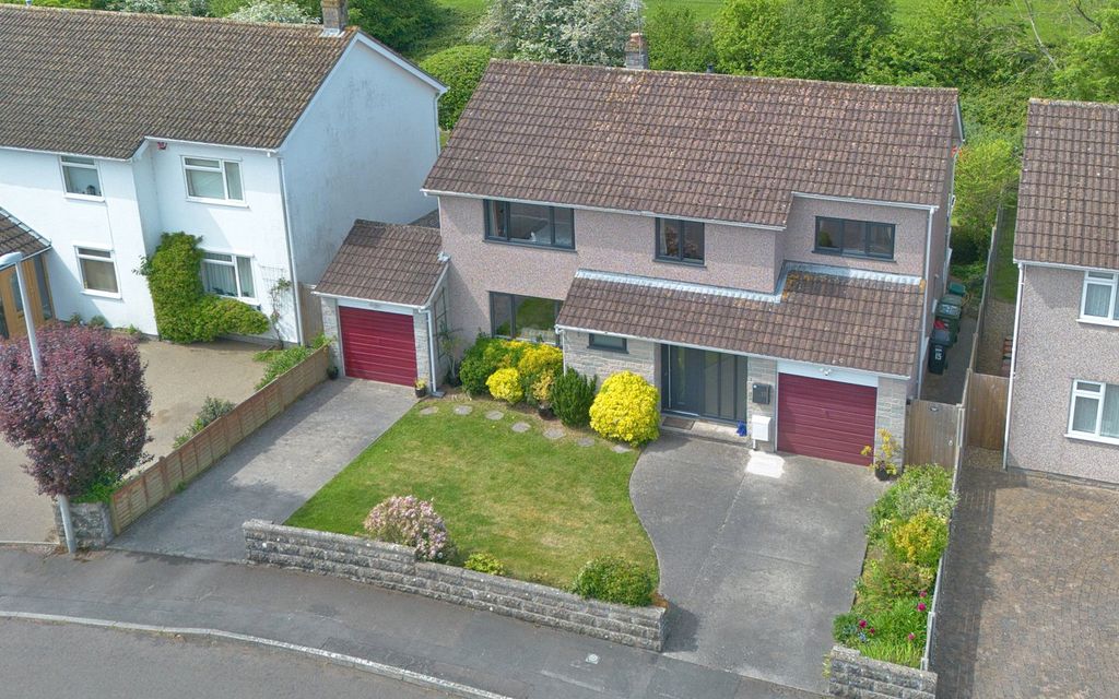 Property photo 3 of 22