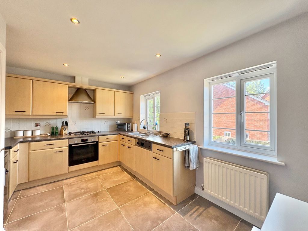 Property photo 3 of 23