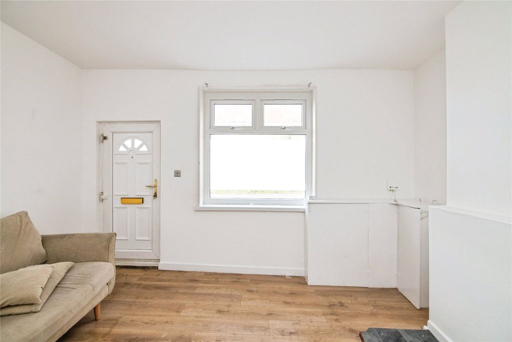 Property photo 2 of 25 Picture No. 26