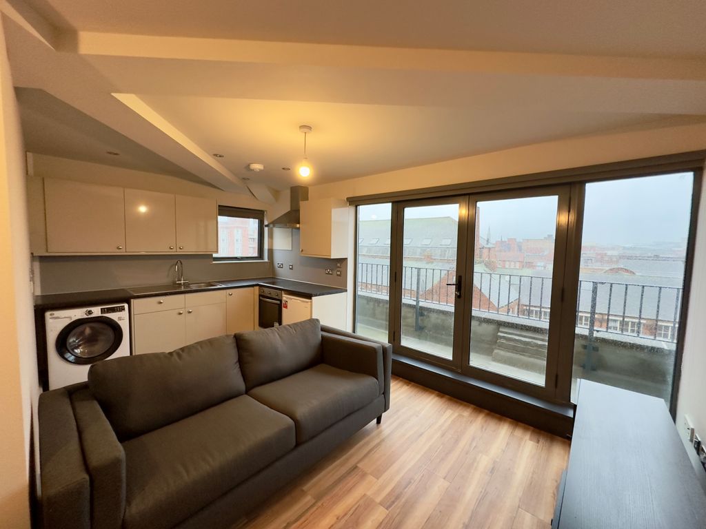 Property photo 1 of 7 Kitchen/Living