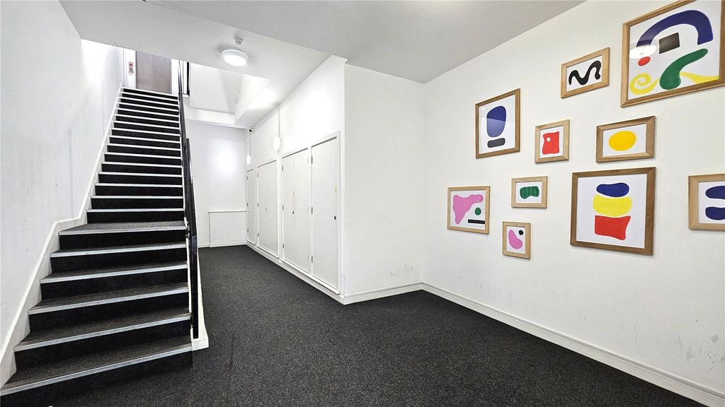 Property photo 2 of 16 Picture No. 02