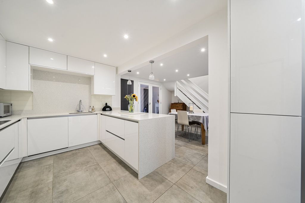 Property photo 3 of 19 1524685 (11).Jpg