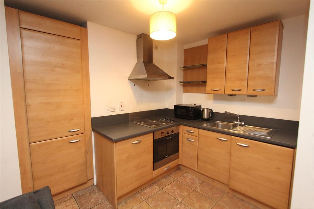 Property photo 2 of 10 Kitchen.Jpg