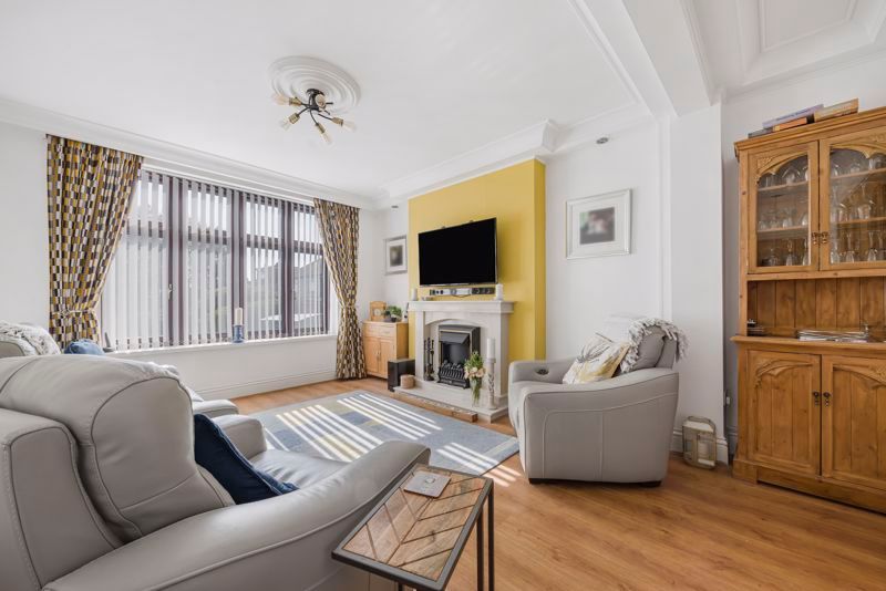 Property photo 3 of 27 Living Room