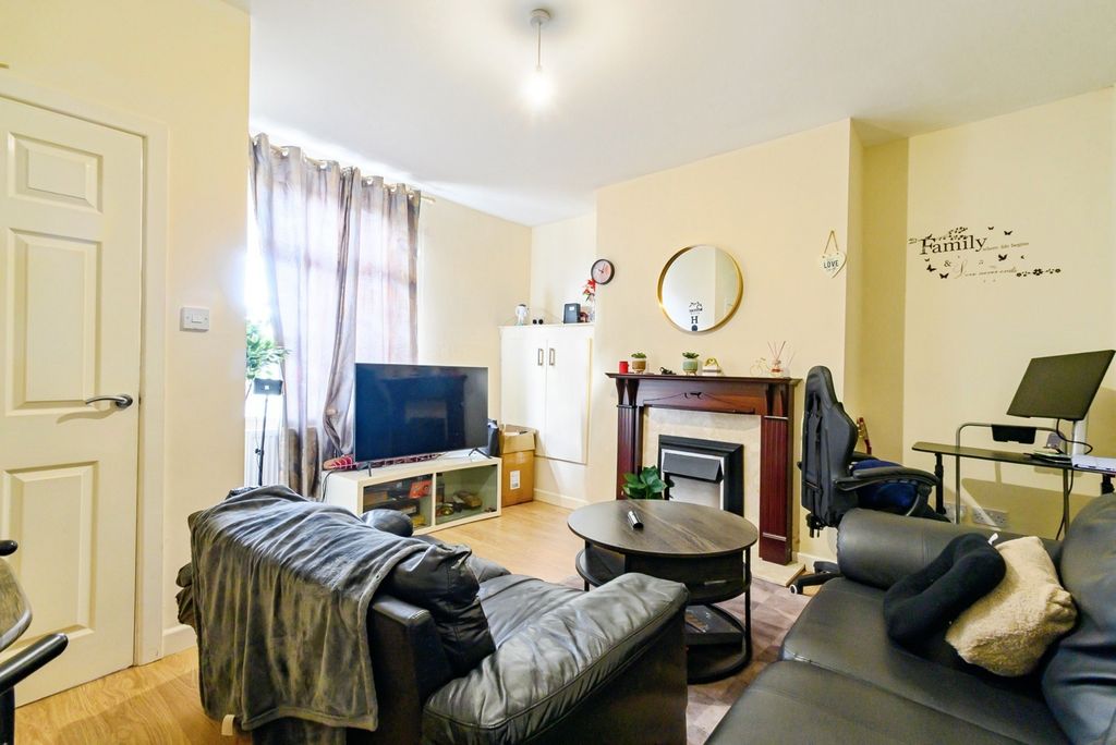 Property photo 2 of 15 Living Room