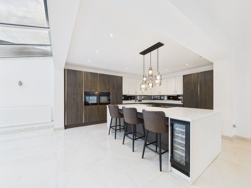 Property photo 2 of 25 4811763