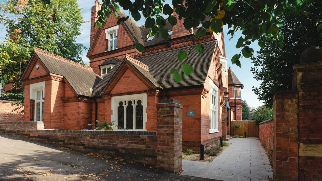 Property photo 1 of 15 Castledene-1