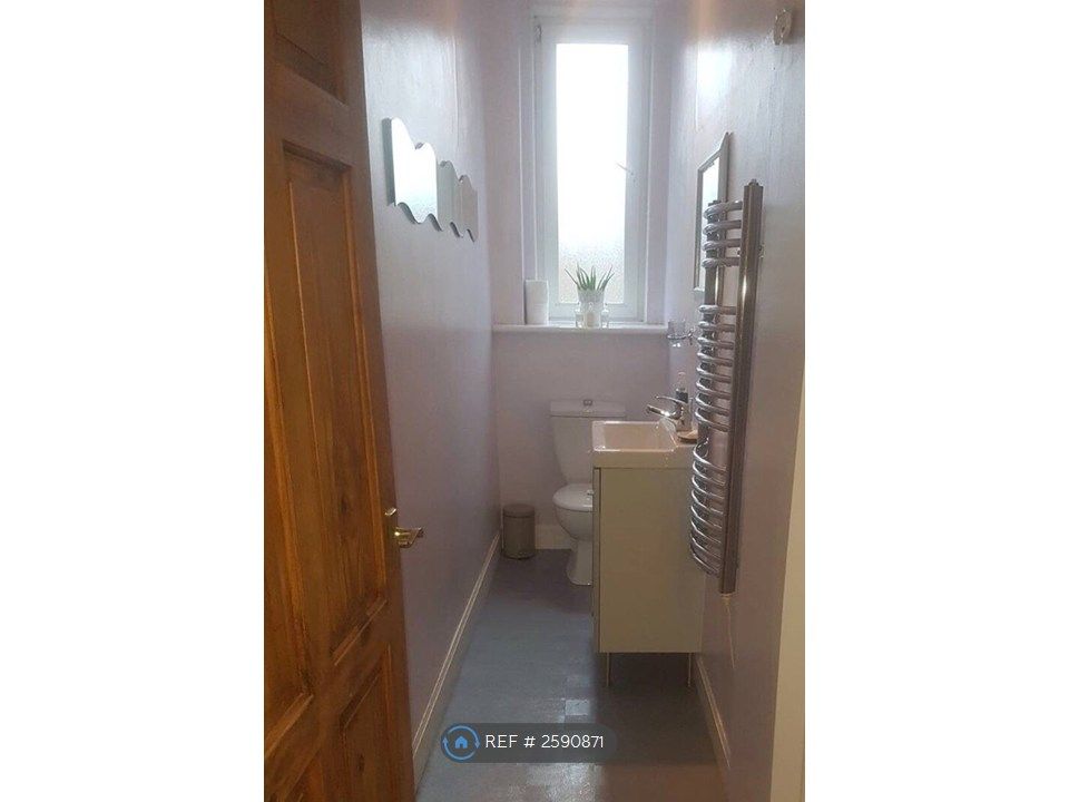 Property photo 2 of 12 Shower Room