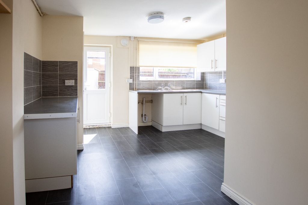 Property photo 3 of 21 5187493