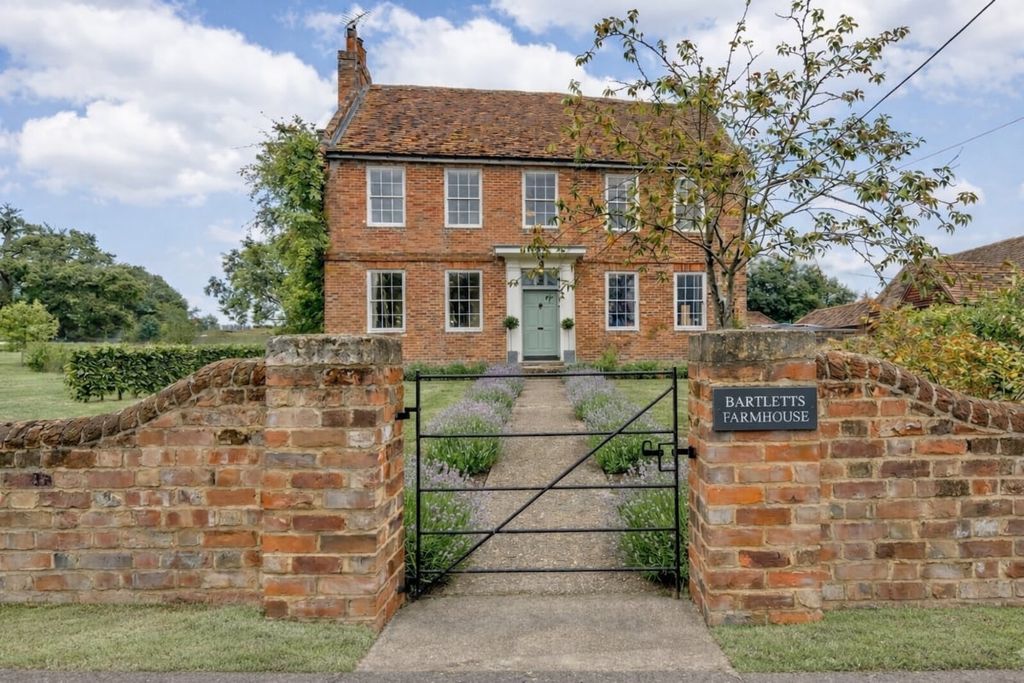 Property photo 1 of 48