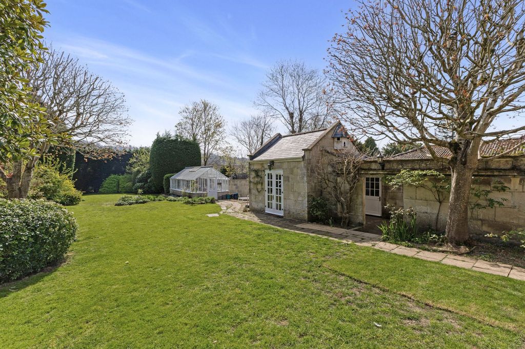 Property photo 3 of 19