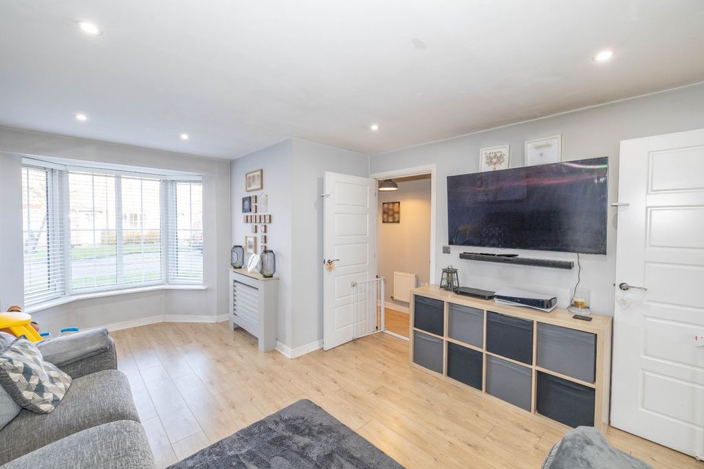 Property photo 2 of 15 Picture 2