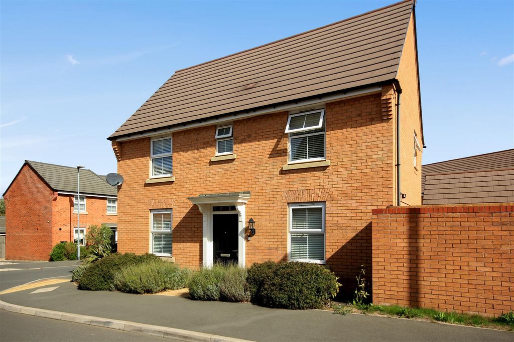 Property photo 1 of 18 Front 1.Jpg
