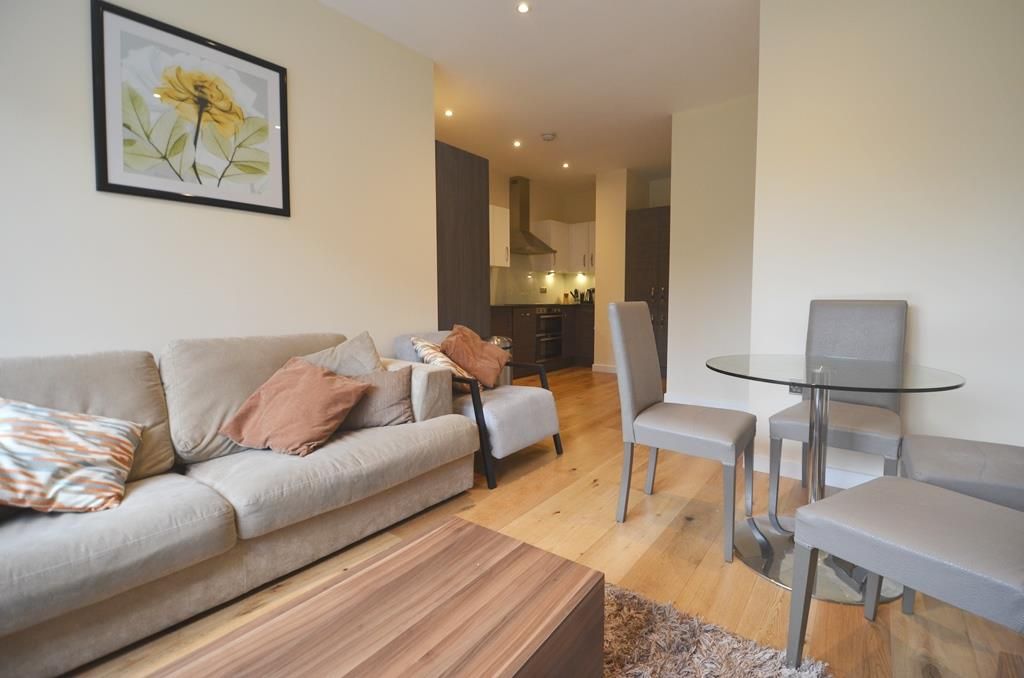 Property photo 3 of 6 Lounge