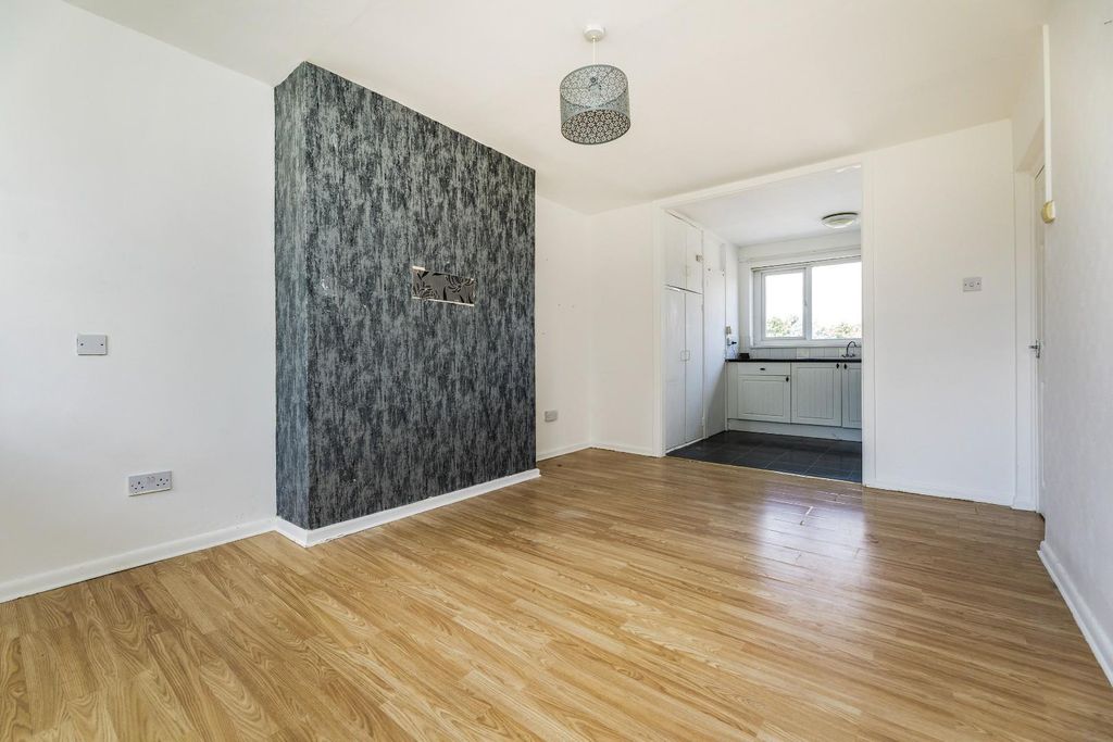 Property photo 3 of 13 2A8A9563-1012.Jpg