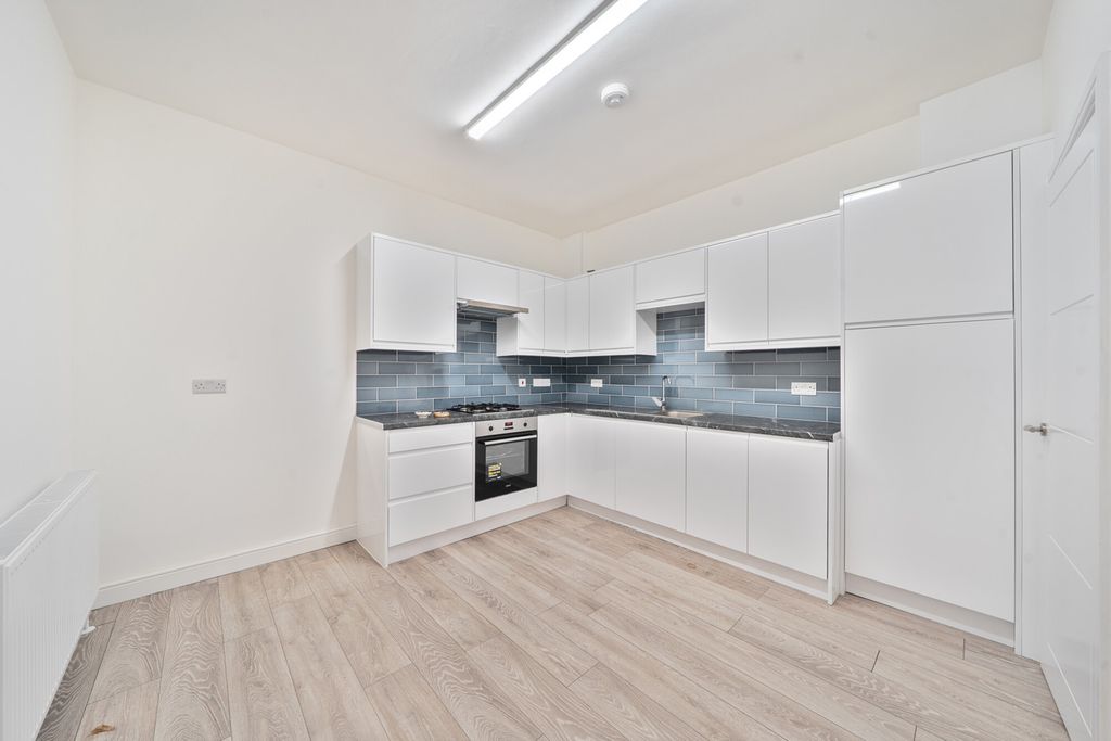 Property photo 2 of 22 1327877-19-6888E0...