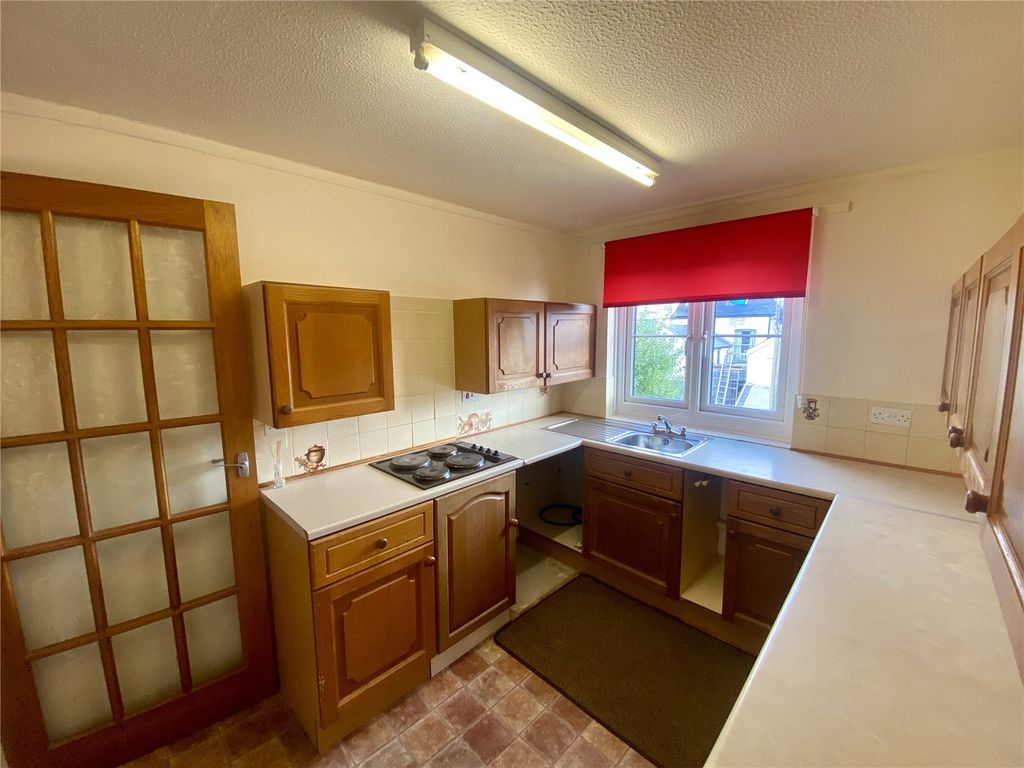 Property photo 3 of 16 Picture No. 28