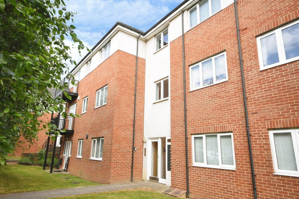 Property photo 1 of 25