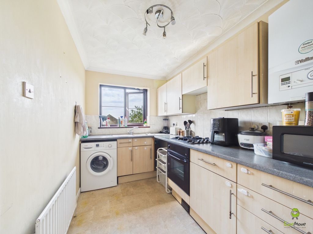 Property photo 2 of 7 Presented By Clinton At Ewemove Bexleyheath And Da