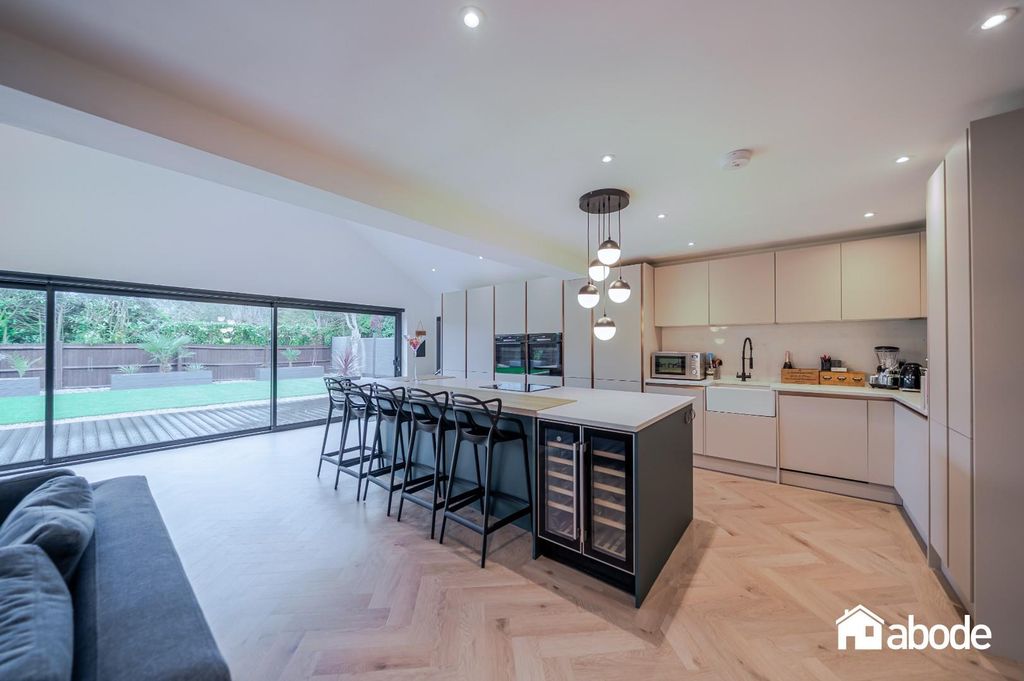 Property photo 2 of 31 2 Harrington Road-38.Jpg