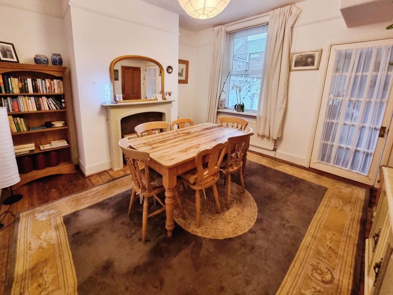 Property photo 3 of 7 Photo 5