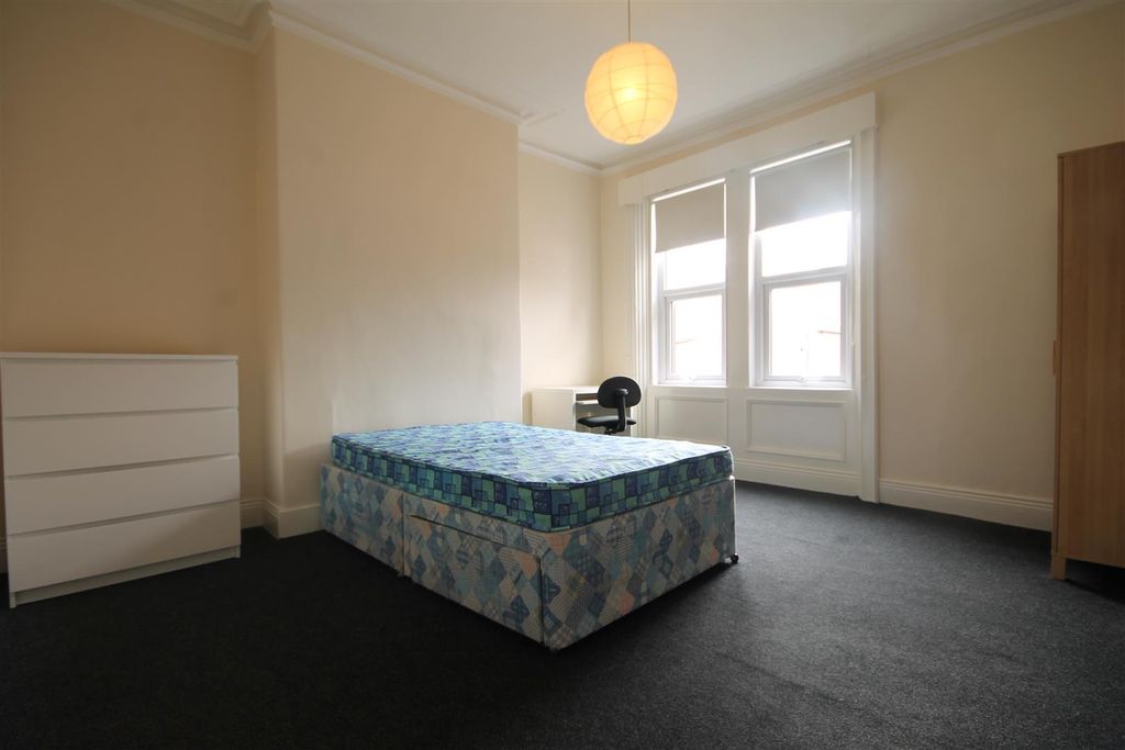 Property photo 3 of 9 25112.Jpg