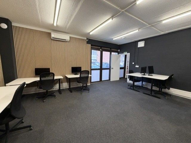 Property photo 3 of 8