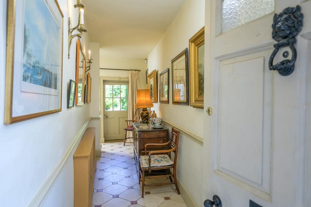 Property photo 3 of 20 Image