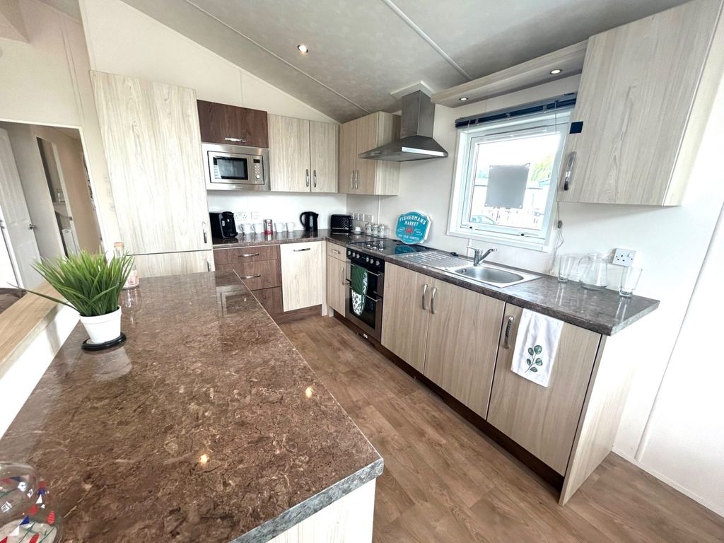 Property photo 3 of 7 Delta Evesham 2015 Car0020532 140525819.Jpeg