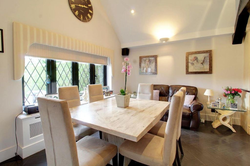 Additional image 6 of 4 bed detached house for saleBrookmans Avenue, Brookmans Park AL9